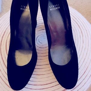 Stuart Weizman Black Suede Pumps